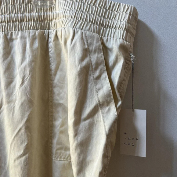 Womens High-Rise Ankle Jogger Pants Cream NWT Sz 4X by A New Day Target Pull-On - Picture 7 of 10